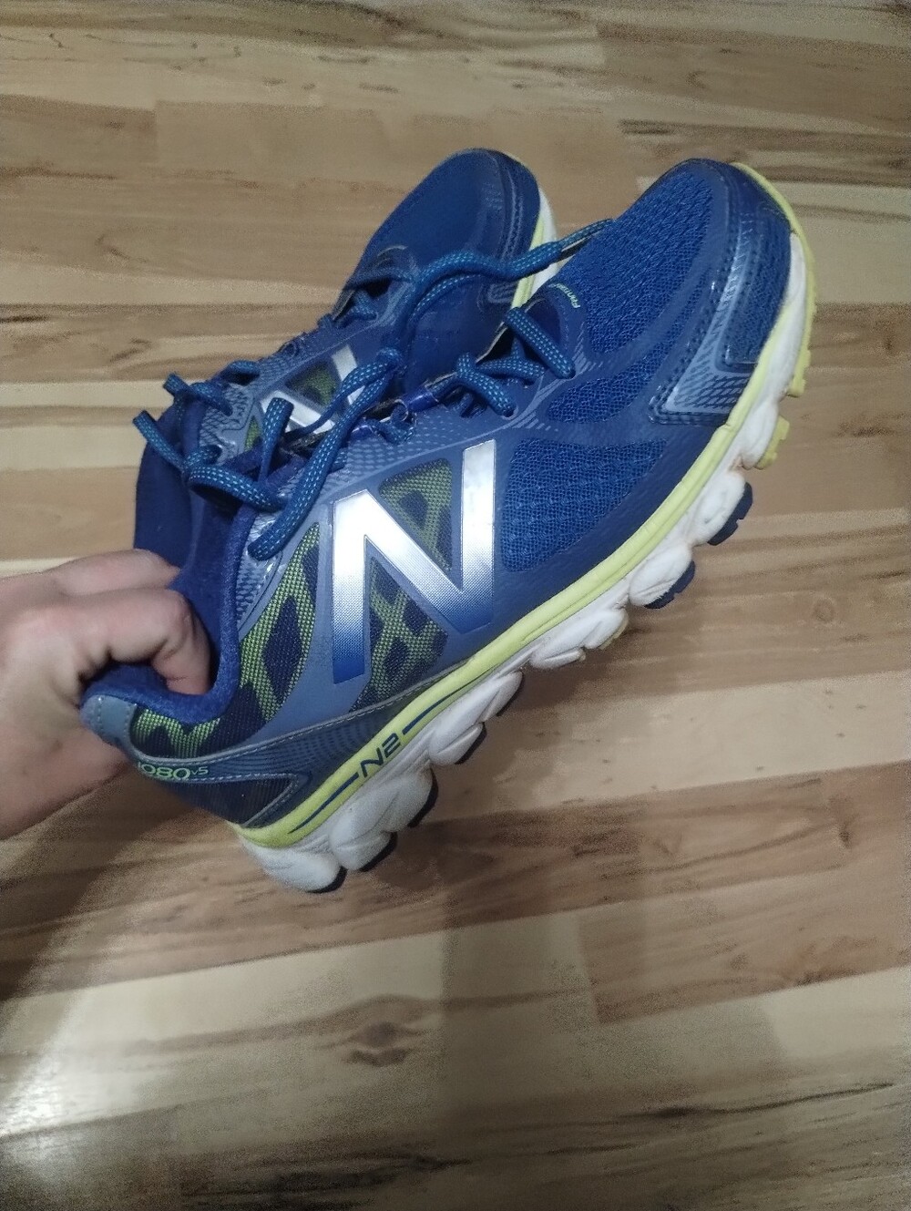 New Balance 1080v5 Running Shoes Size 9 Womens
